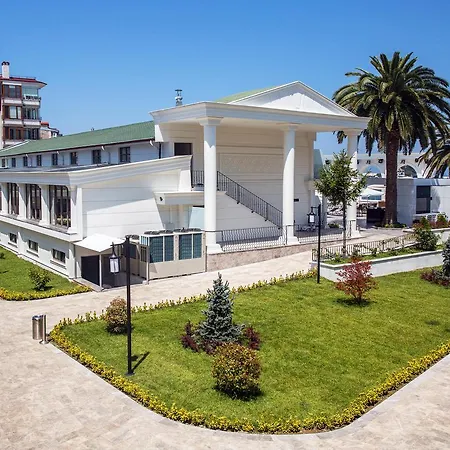 Hotel Northdoor 4*